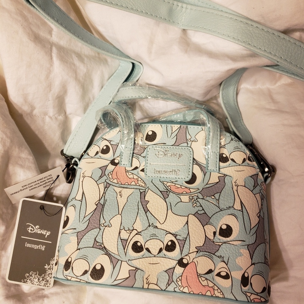 1 left!!! Loungefly (Disney's Lilo & Stitch) purse - Picture 3 of 7